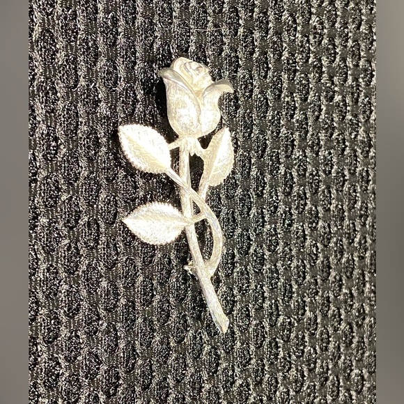 Rose Stem Brooch Silver Tone Pin Textured Mesh Bud Petals Unisex - Picture 9 of 11